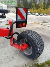 Prodaja Kverneland 9590 c hydro trakastog formirača otkosa - Slika 7 | Agroline BA Kverneland 9590 c hydro trakasti formirač otkosa | Slika 7 - Agroline
