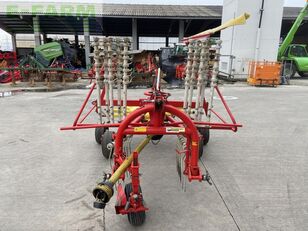 P&ouml;ttinger eurotop 421 hay rake