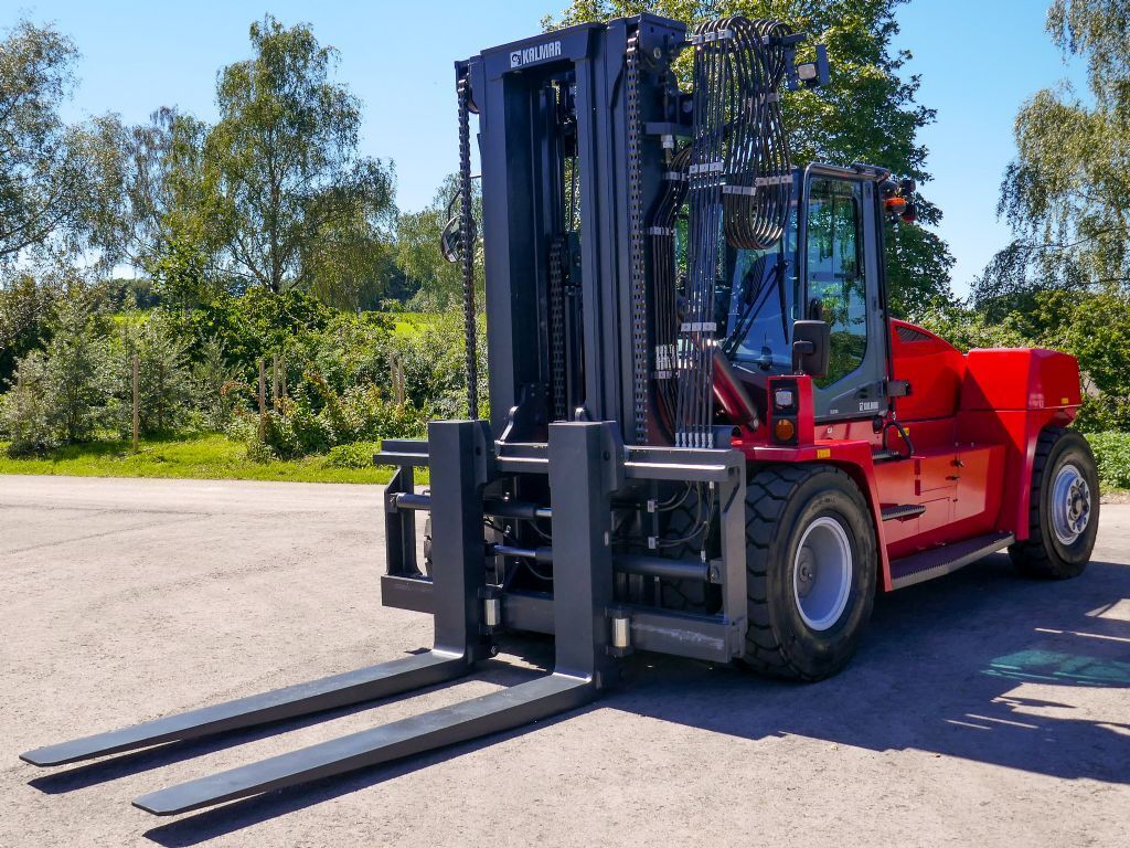 Kalmar DCG160-12 carretilla elevadora gran tonelaje nueva