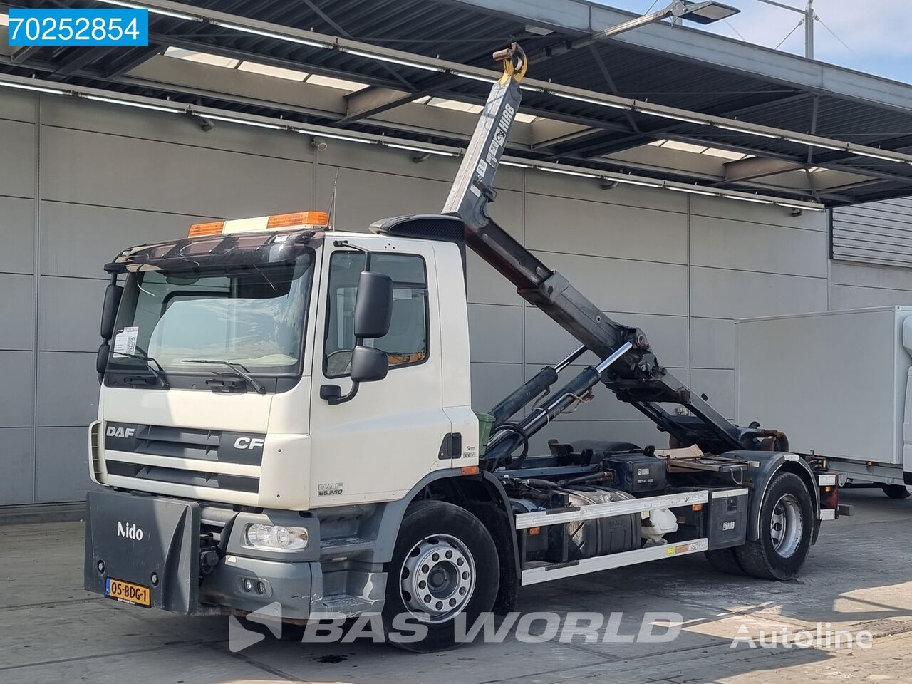 DAF CF65.250 4X2 NL-Truck EEV 18T camión con gancho