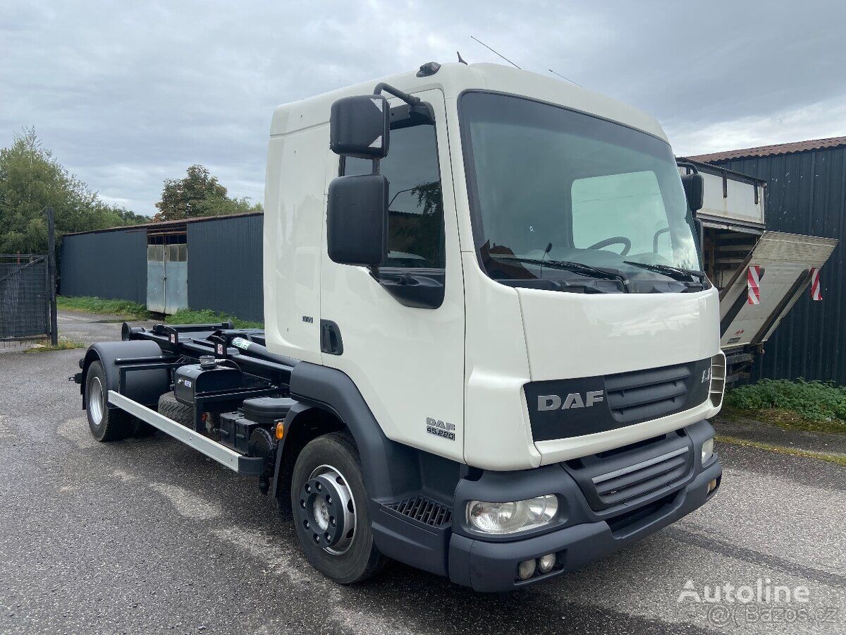 후크리프트 트럭 DAF LF 45.220 E12