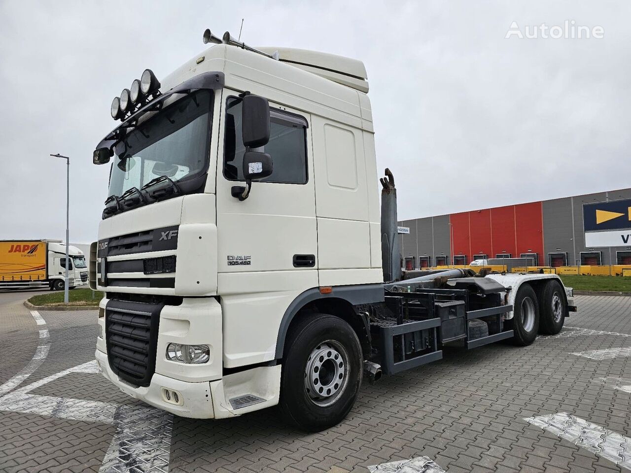 camion ampliroll DAF XF 105.460