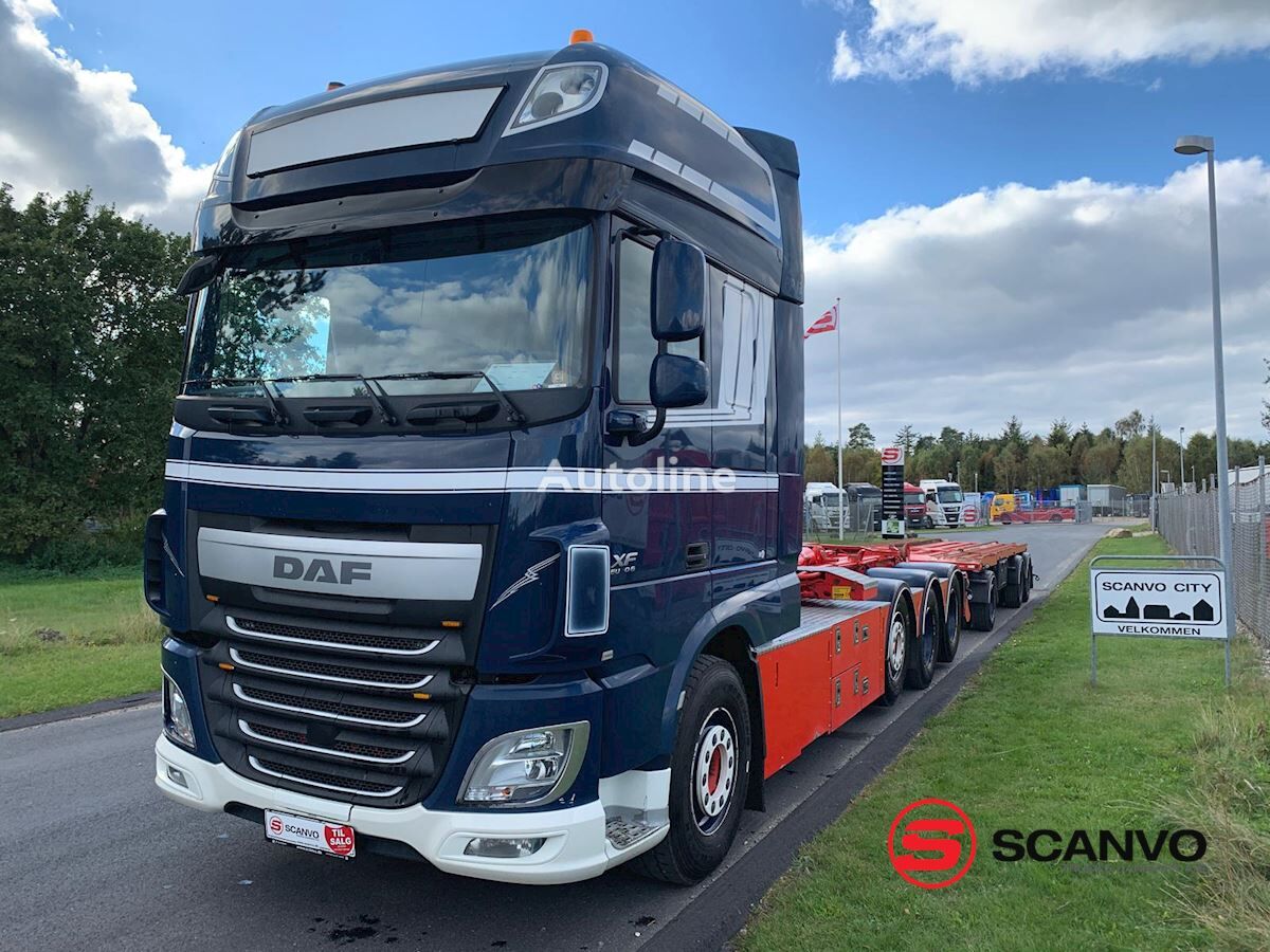 DAF XF510 FAK camión con gancho