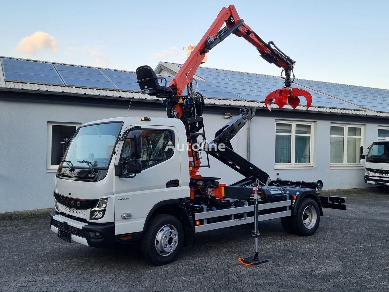 neuer FUSO FUSO 9C18 City Abrollkipper + Z-Kran Recycling