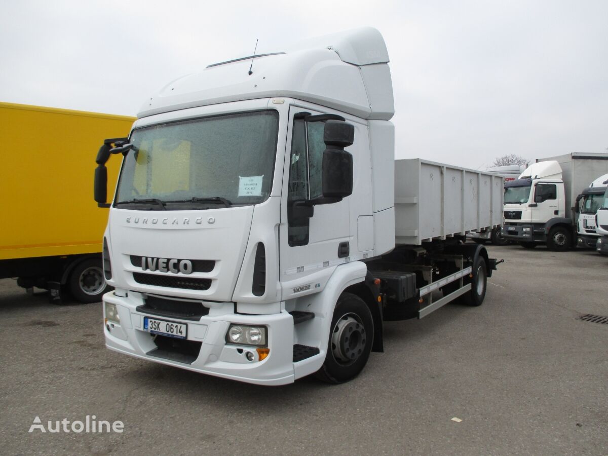 camion ampliroll IVECO 140E22