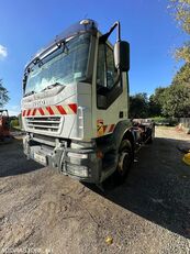 IVECO 190E27 hook lift truck