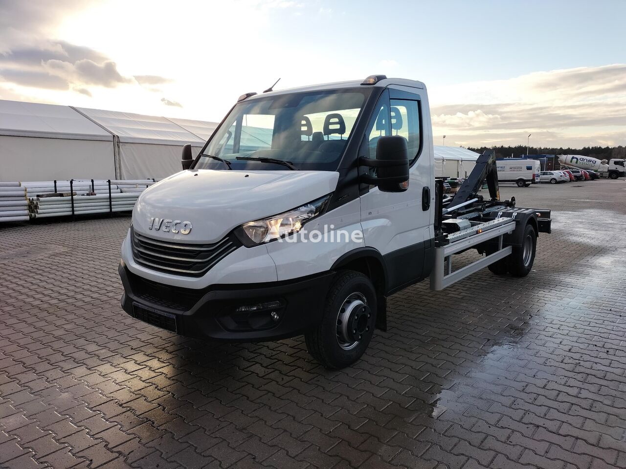 new IVECO 70C18H  hook lift truck