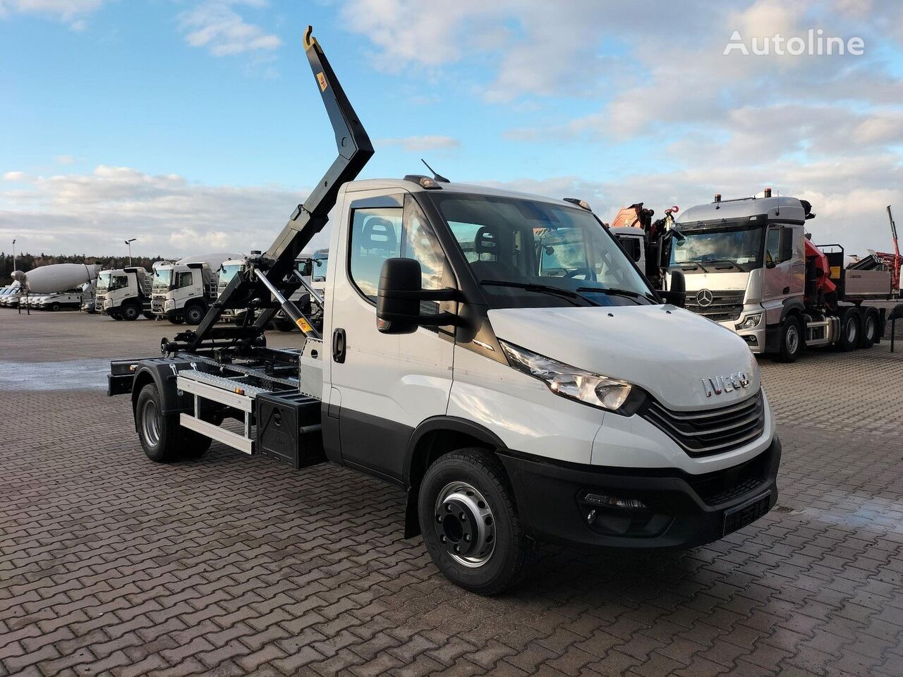 новый крюковой мультилифт IVECO 70C18H / HYVA HKS-5