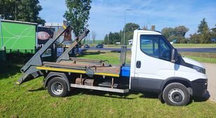 ciężarówka hakowiec IVECO DAILY