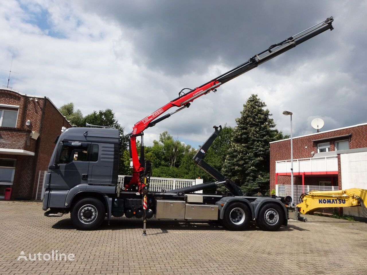 MAN 26.500  hook lift truck