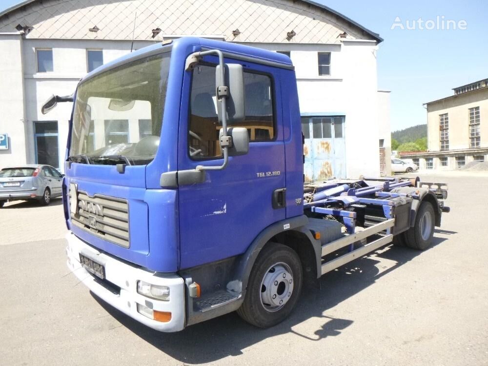 camion ampliroll MAN TGL 12.180 kontejner