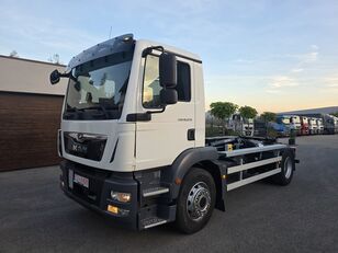 MAN TGM 18.250 hook lift truck