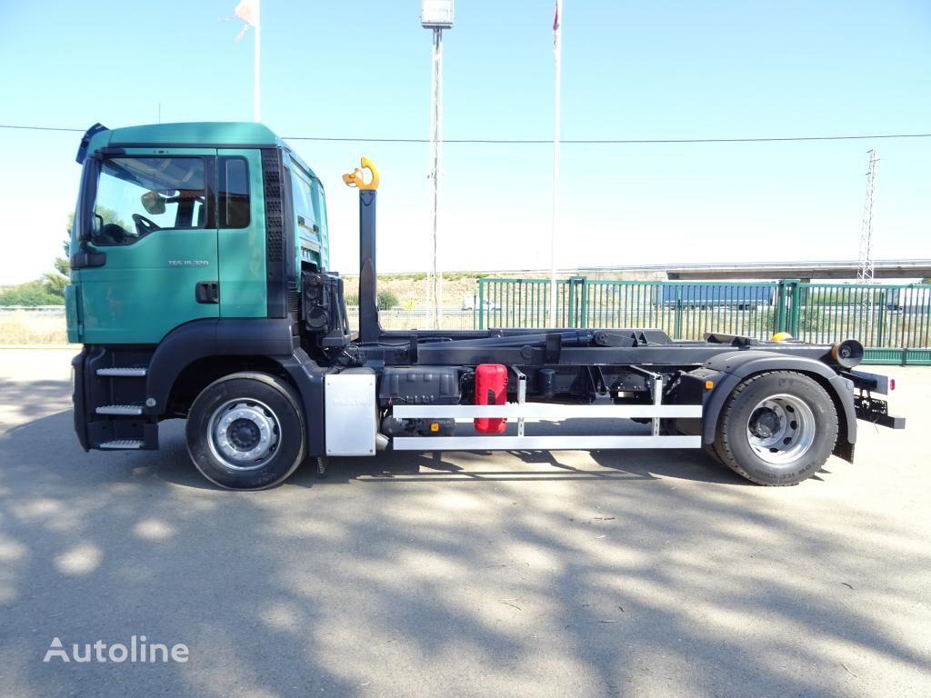 MAN TGS 18 360 hook lift truck