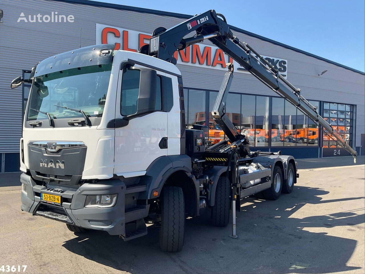 ciężarówka hakowiec MAN TGS 32.470 8x4 Euro 6 Hiab 22 Tonmeter laadkraan Just 68.765 Km!