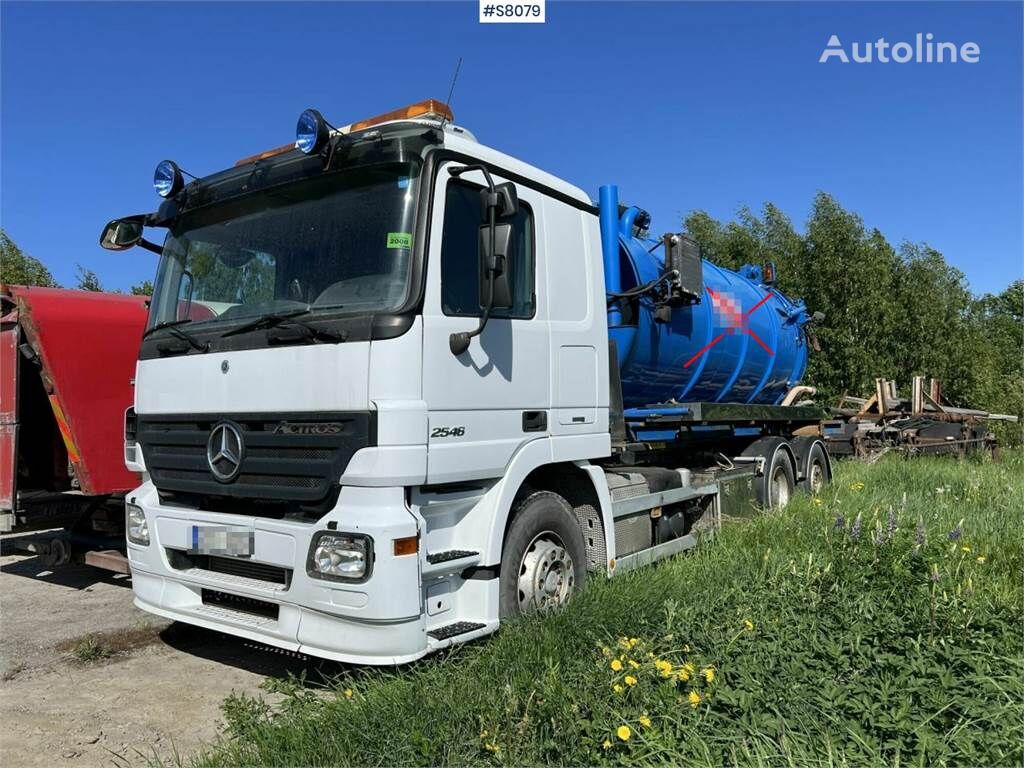 крюковой мультилифт Mercedes-Benz 2546 L 6x2