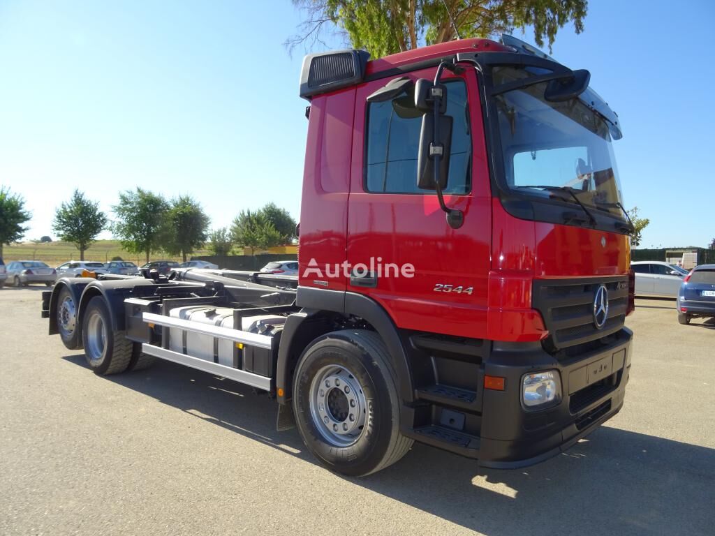 Mercedes-Benz ACTROS 25 44 hook lift truck