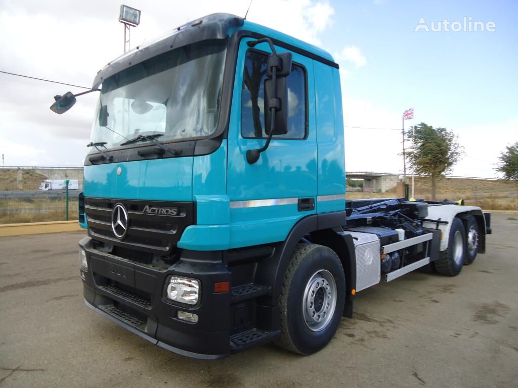 Mercedes-Benz ACTROS 25 46 camión con gancho