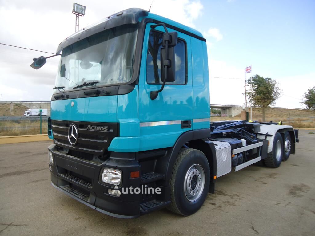 camion ampliroll Mercedes-Benz ACTROS 25 46