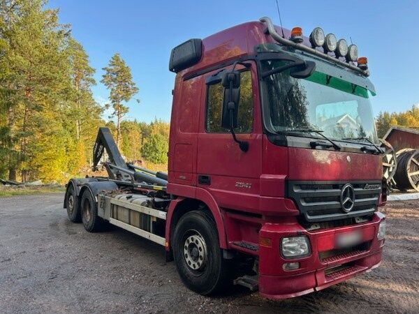 شاحنة ذات الخطاف Mercedes-Benz ACTROS 2541 *6x2 *hook JOAB 17 T *EURO 5