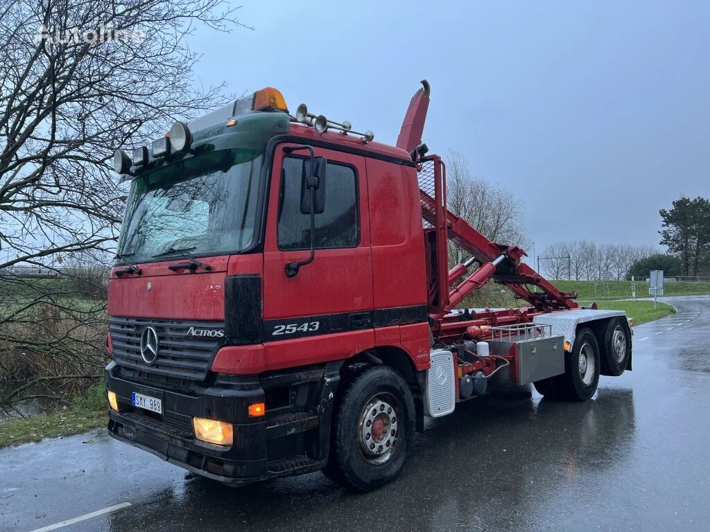 camion ampliroll Mercedes-Benz Actros 2543 3 Pedals Big Axle