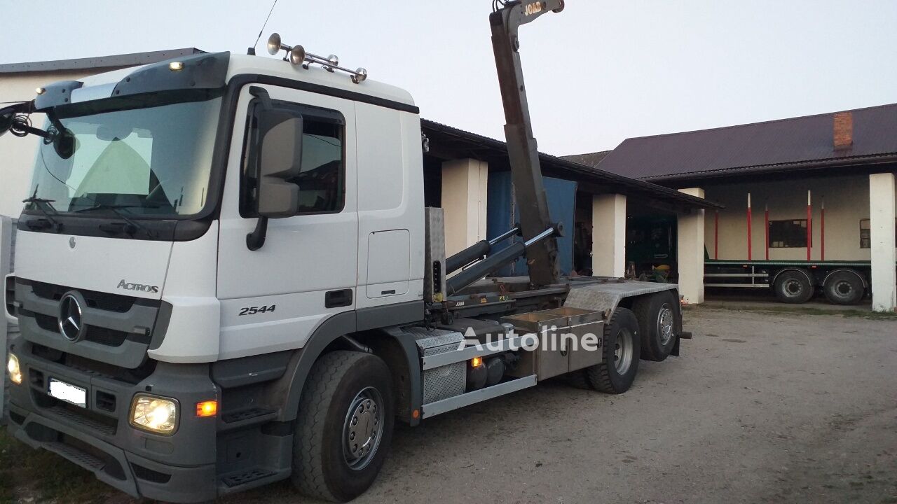 ciężarówka hakowiec Mercedes-Benz Actros 2544