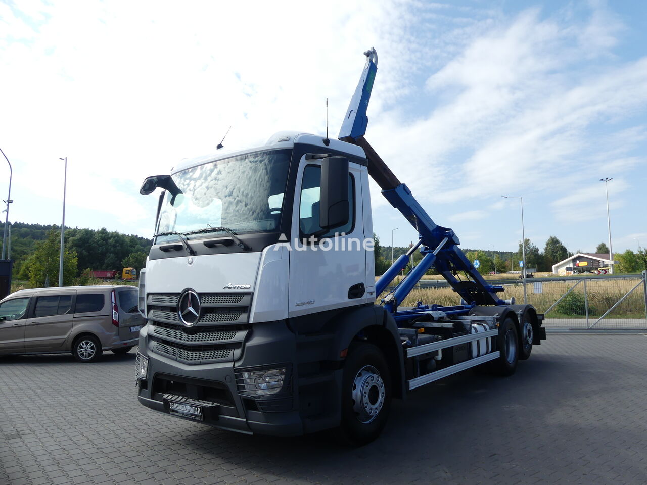 Mercedes-Benz Antos 2540 camión con gancho