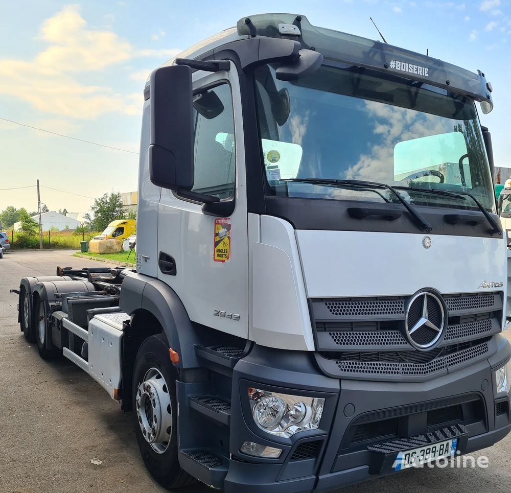 tovornjak kotalni prekucnik Mercedes-Benz Antos 2543