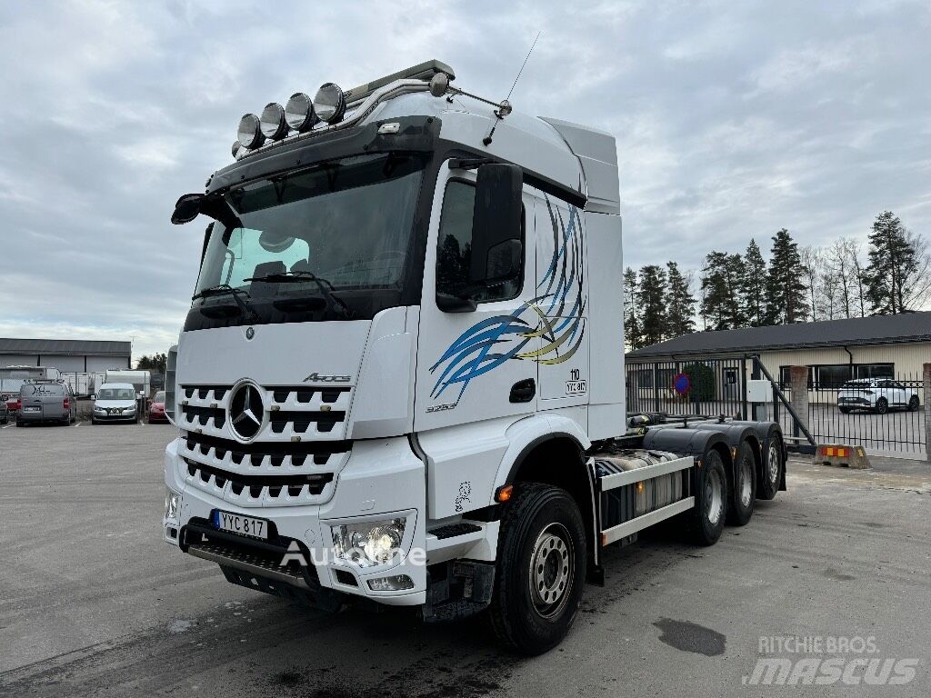 شاحنة ذات الخطاف Mercedes-Benz Arocs 3253