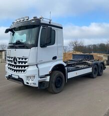 camion cu cârlig Mercedes-Benz Arocs 3351 6x4 Blatt/Blatt