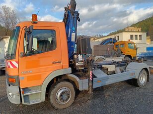 Mercedes-Benz Atego 1215 cami&oacute;n con gancho