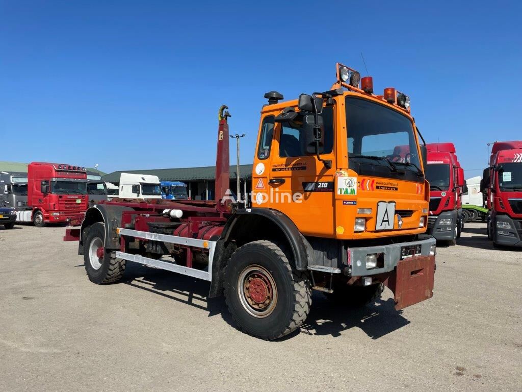 Renault MIDLINER M210.14 camión con gancho