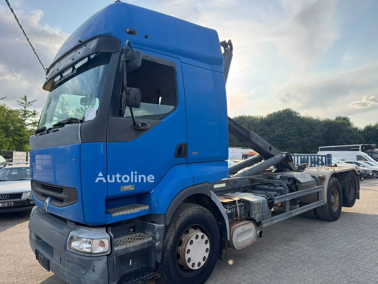 Renault Premium 420 **6X2-10TYRE-MANUAL GEARBOX** hook lift truck - Autoline
