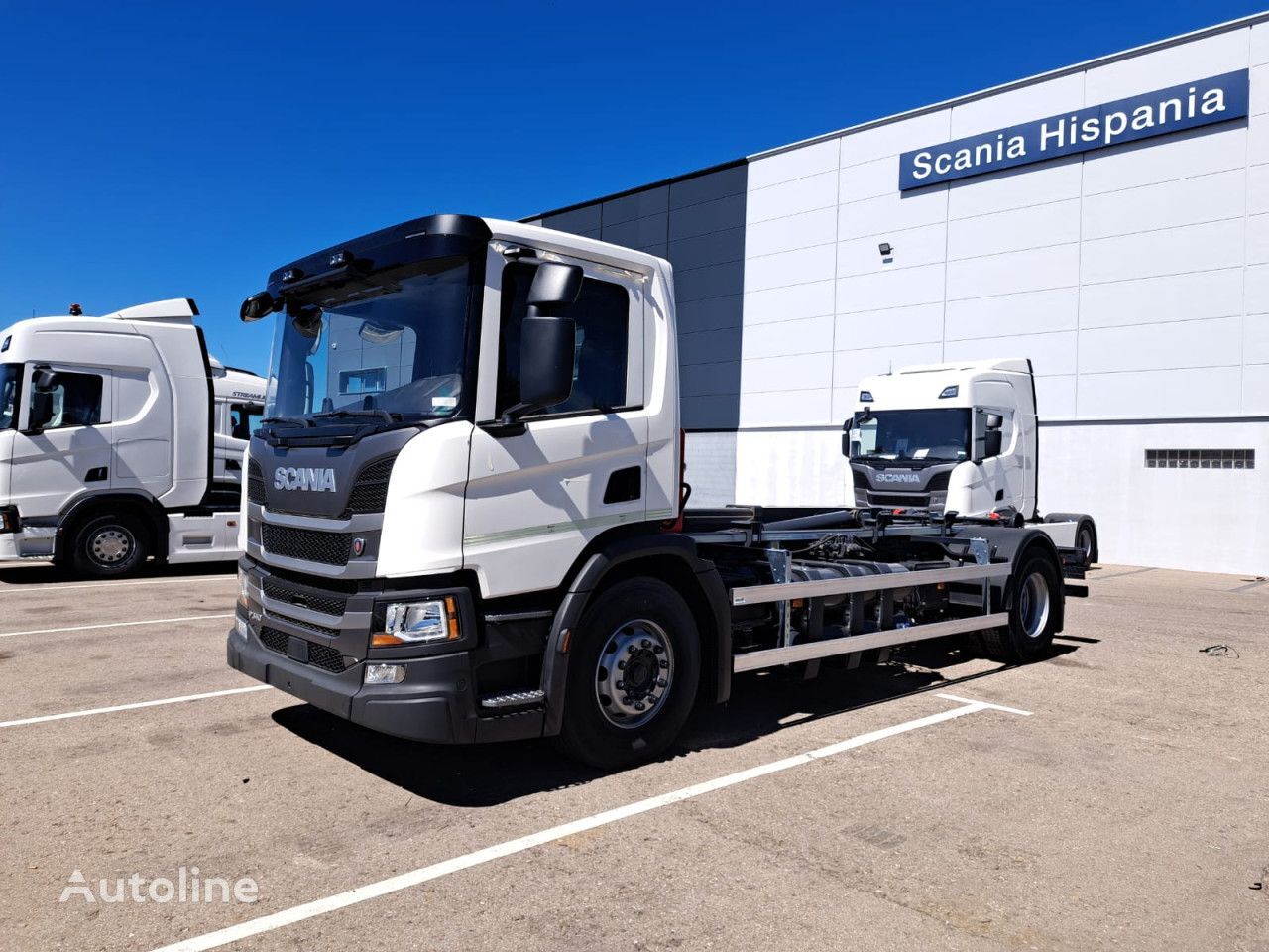 Scania P 340 hook lift truck