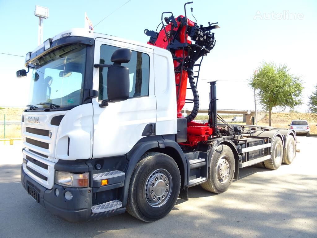 Scania P 400 hook lift truck