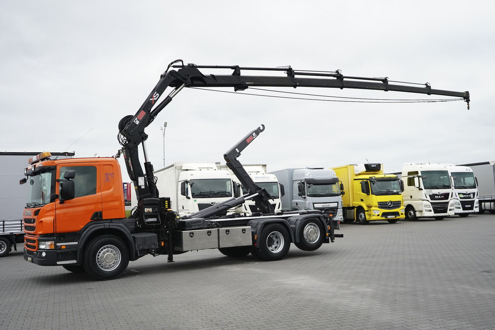 Scania P 400 / E 5 / 6 X 2 / HDS + HAKOWIEC / HIAB 166 E-5 / PILOT / OŚ