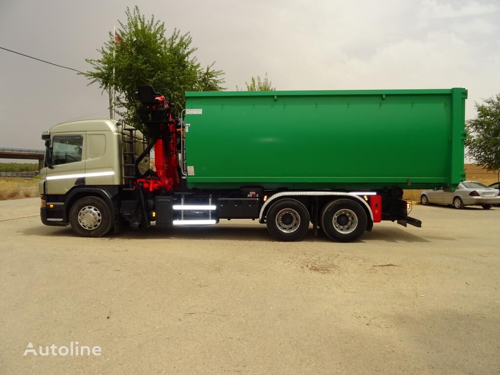 Scania P 420 hook lift truck