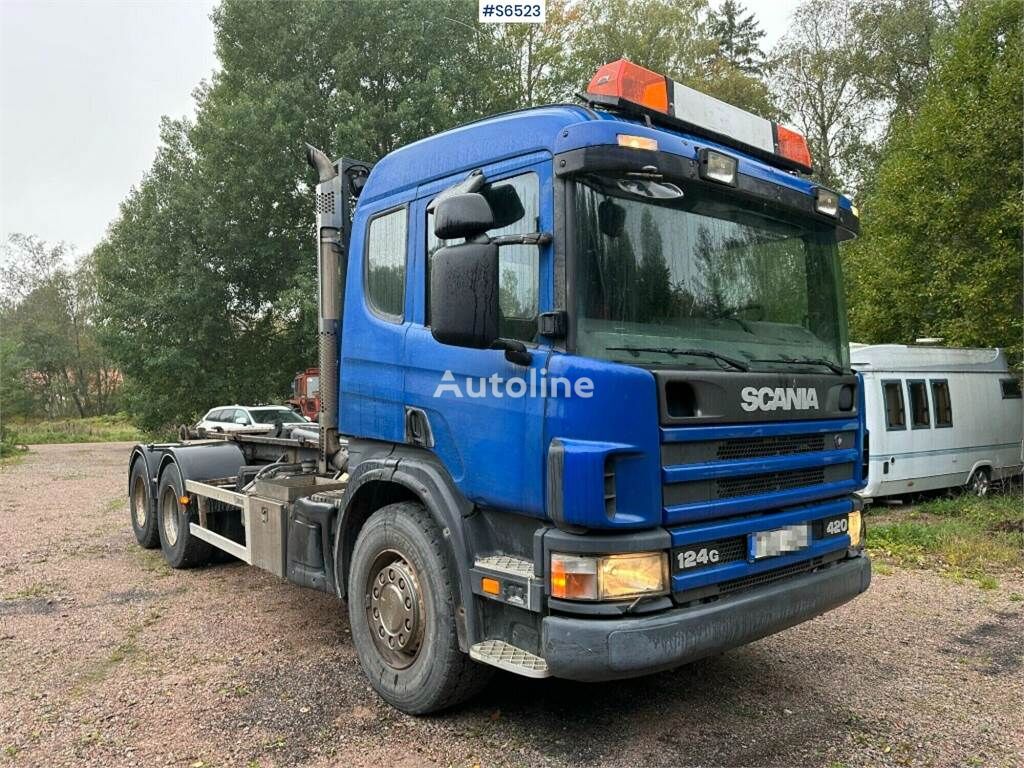 xe chở rác thùng rời Scania P124 420 Hook Truck