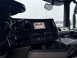 Scania R540 8X4 hook lift truck for sale - Image 14 | Autoline CA Scania R540 8X4 hook lift truck | Image 14 - Autoline