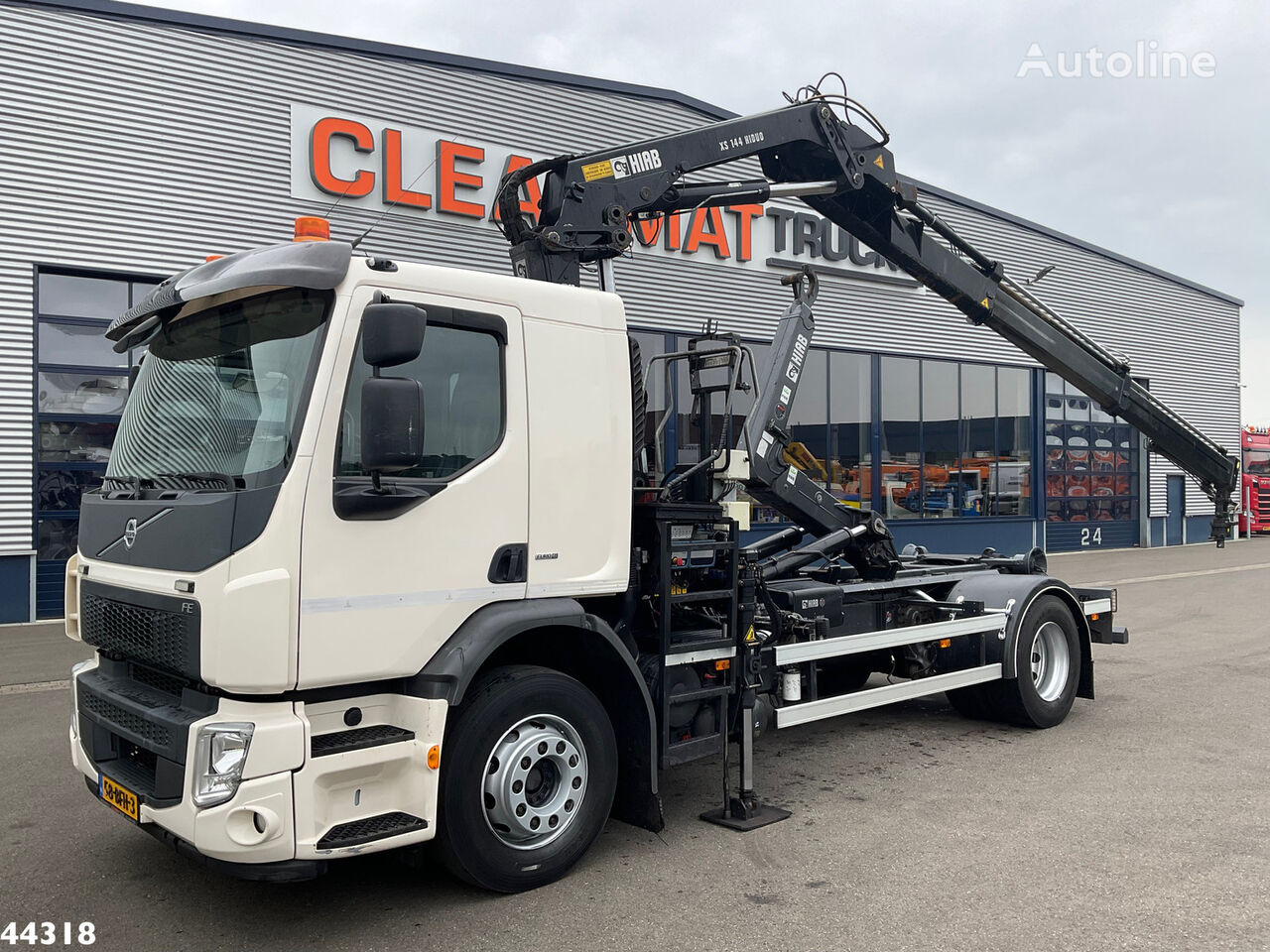 Volvo FE 250 Euro 6 Hiab 14 Tonmeter laadkraan hook lift truck