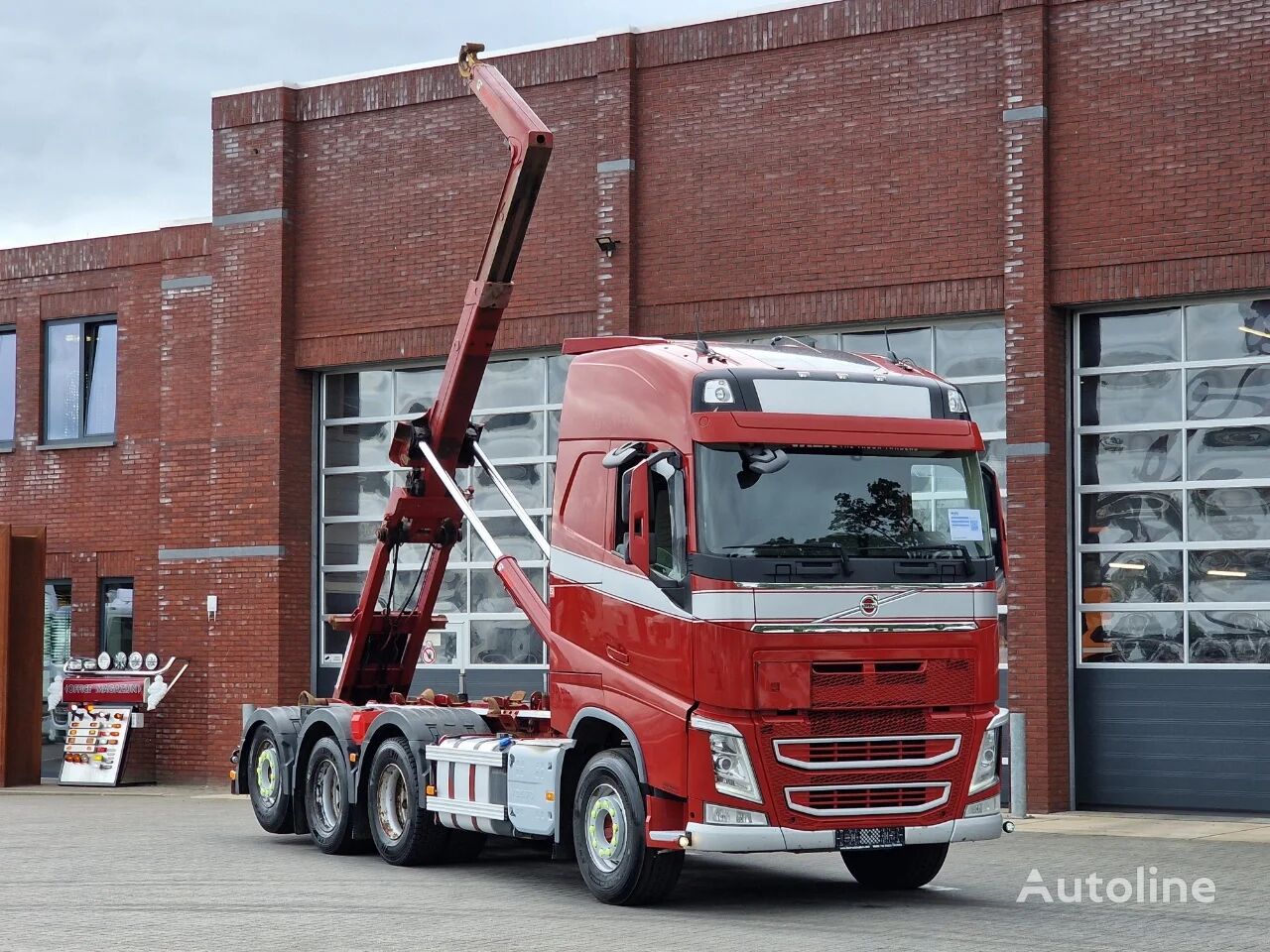 camion scarrabile Volvo FH 13.540 8x4 - HIAB Hooklift 24T year 2017 - Retarder - Steerin