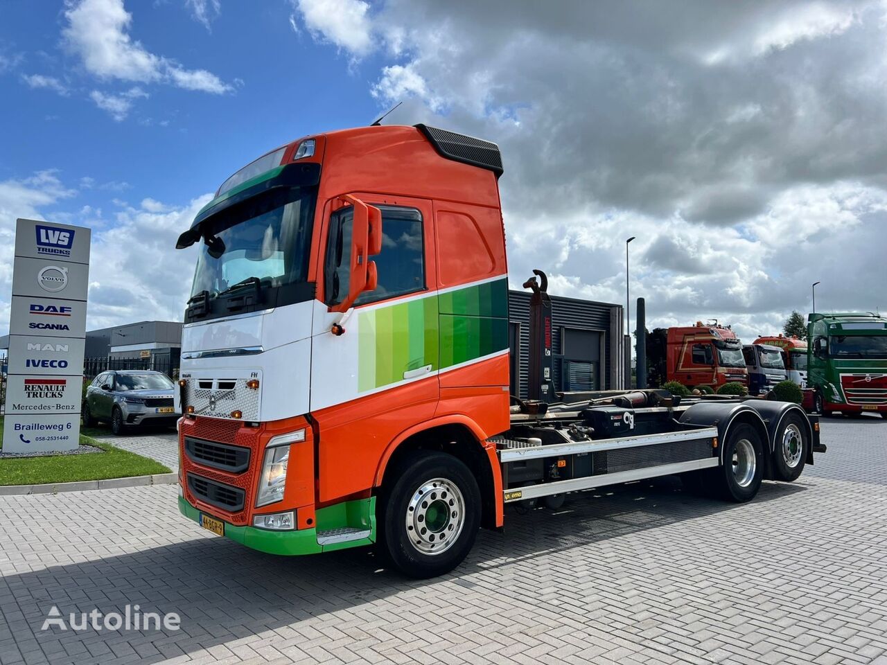 تریلی دارای بالابر قلابی Volvo FH 460 6x2 container auto met Haakarm