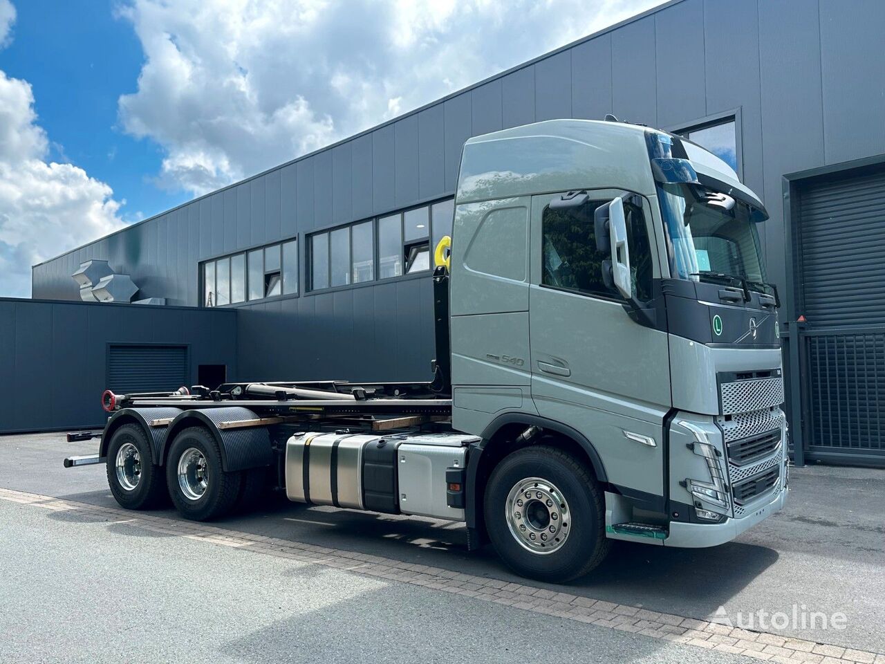 Volvo FH 540  camión con gancho nuevo