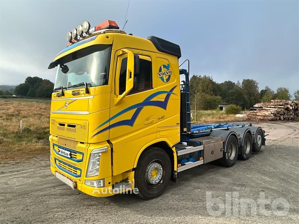 تریلی دارای بالابر قلابی Volvo FH 540 8*4 - Autoline