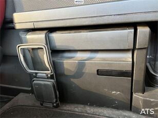 بيع شاحنة ذات الخطاف Volvo FH 8*4 Tridem Hooklift with flatbed - صورة 16 | Autoline SA شاحنة ذات الخطاف Volvo FH 8*4 Tridem Hooklift with flatbed | صورة 16 - Autoline