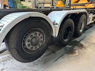 Продажба на камион мултилифт с кука Volvo FH12-420 8x4 HOOKLIFT AJK + CRANE EFFER 250 - 3S - RADIO - TRIDE - Изображение 19 | Autoline BG Камион мултилифт с кука Volvo FH12-420 8x4 HOOKLIFT AJK + CRANE EFFER 250 - 3S - RADIO - TRIDE | Изображение 19 - Autoline