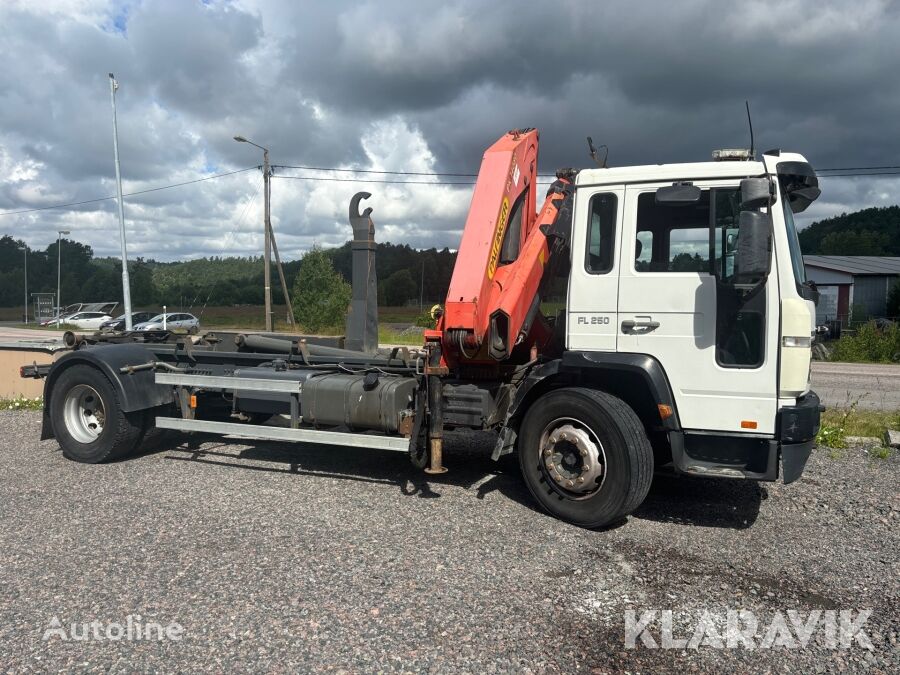 φορτηγό φορτωτής με γάντζο Volvo FL 250