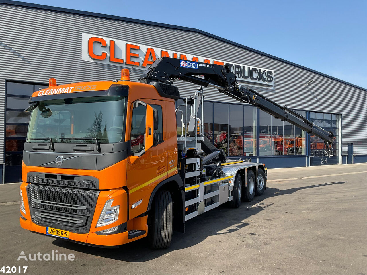 Volvo FM 420 8x2 HMF 28 Tonmeter laadkraan hook lift truck - Autoline