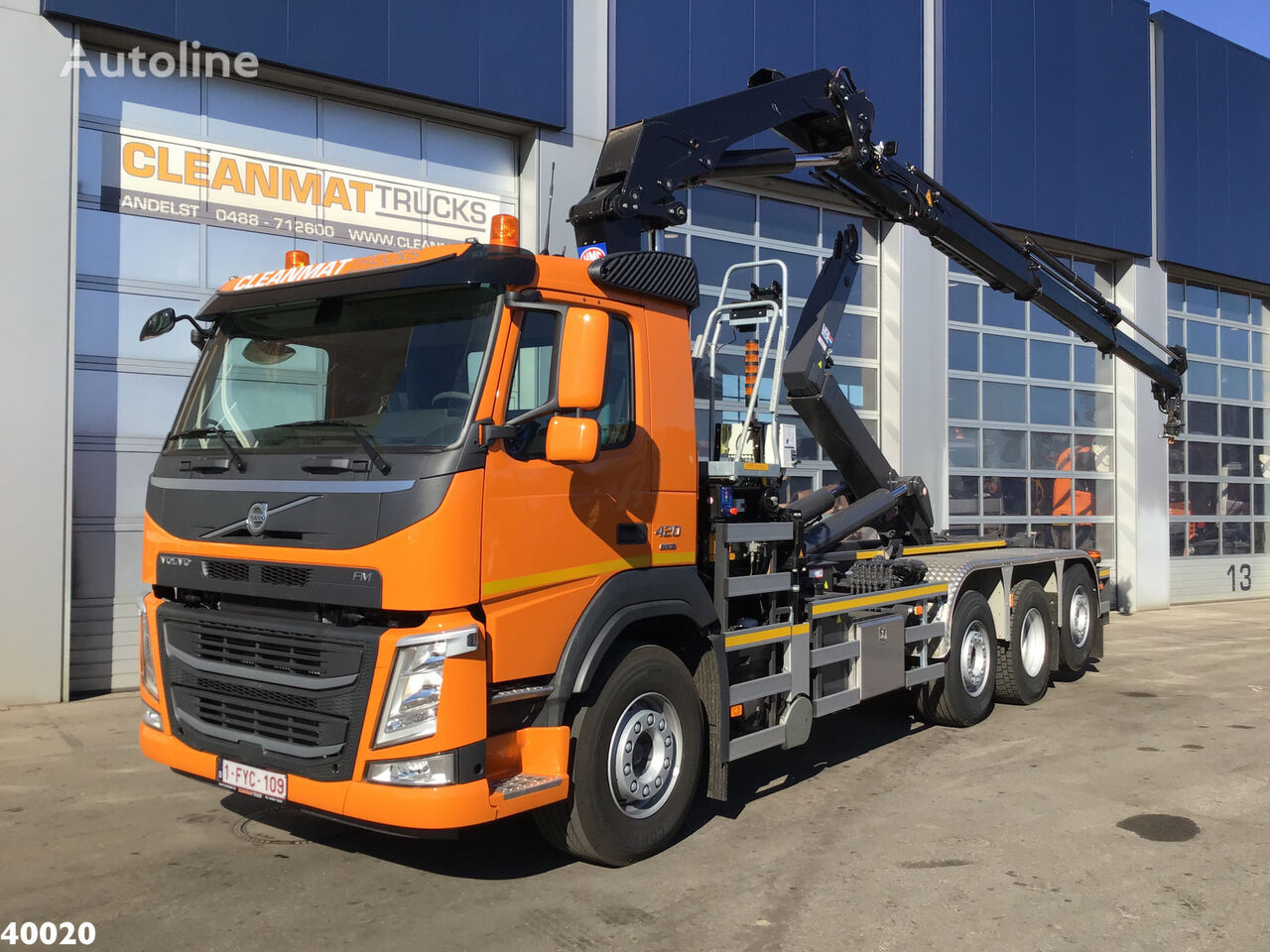 Камион рол кипер Volvo FM 420 8x2 HMF 28 ton/meter laadkraan Welvaarts weighing system - Autoline