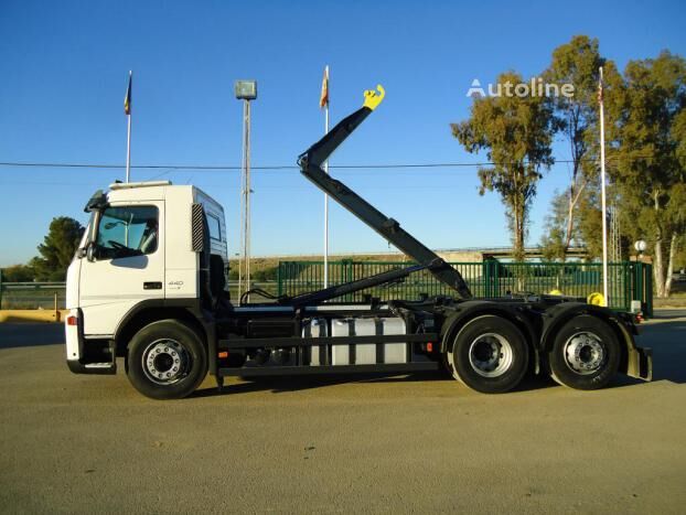 Venta de Volvo FM 440 camión con gancho | Autoline BO Volvo FM 440 camión con gancho - Autoline