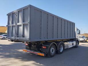 Volvo FM 460 hook lift truck